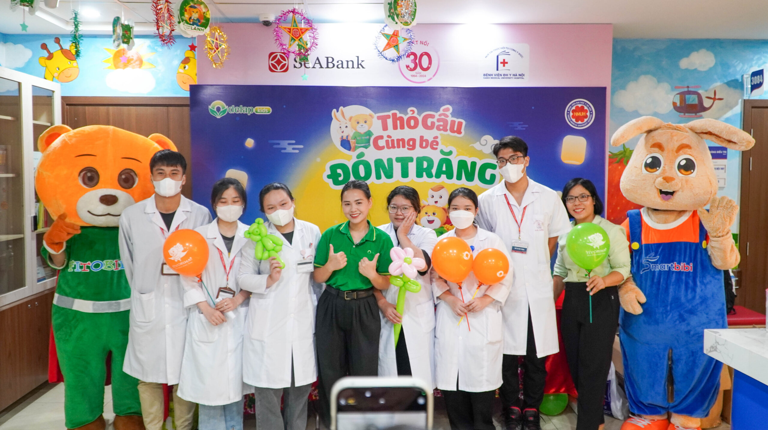 tặng quà trung thu viện đại học y hà nội